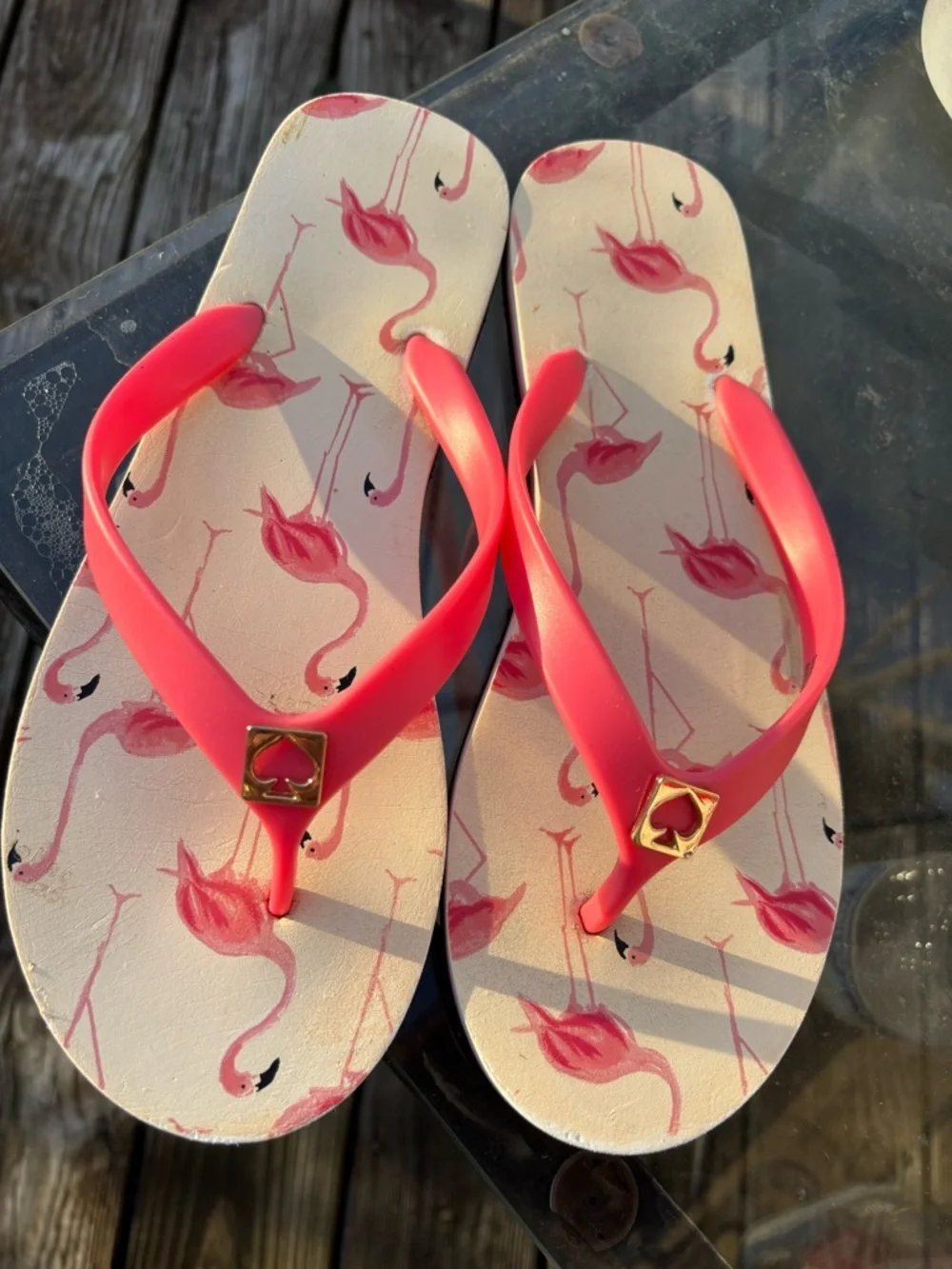 kate spade Pink Flamingo Print Flip Flop Casual Sandals with Gold Logo Size 9